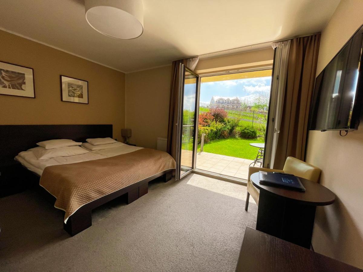 Mikołajki Hotel Santa Monica מראה חיצוני תמונה