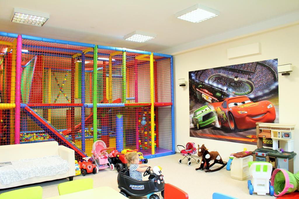 Mikołajki Hotel Santa Monica מראה חיצוני תמונה