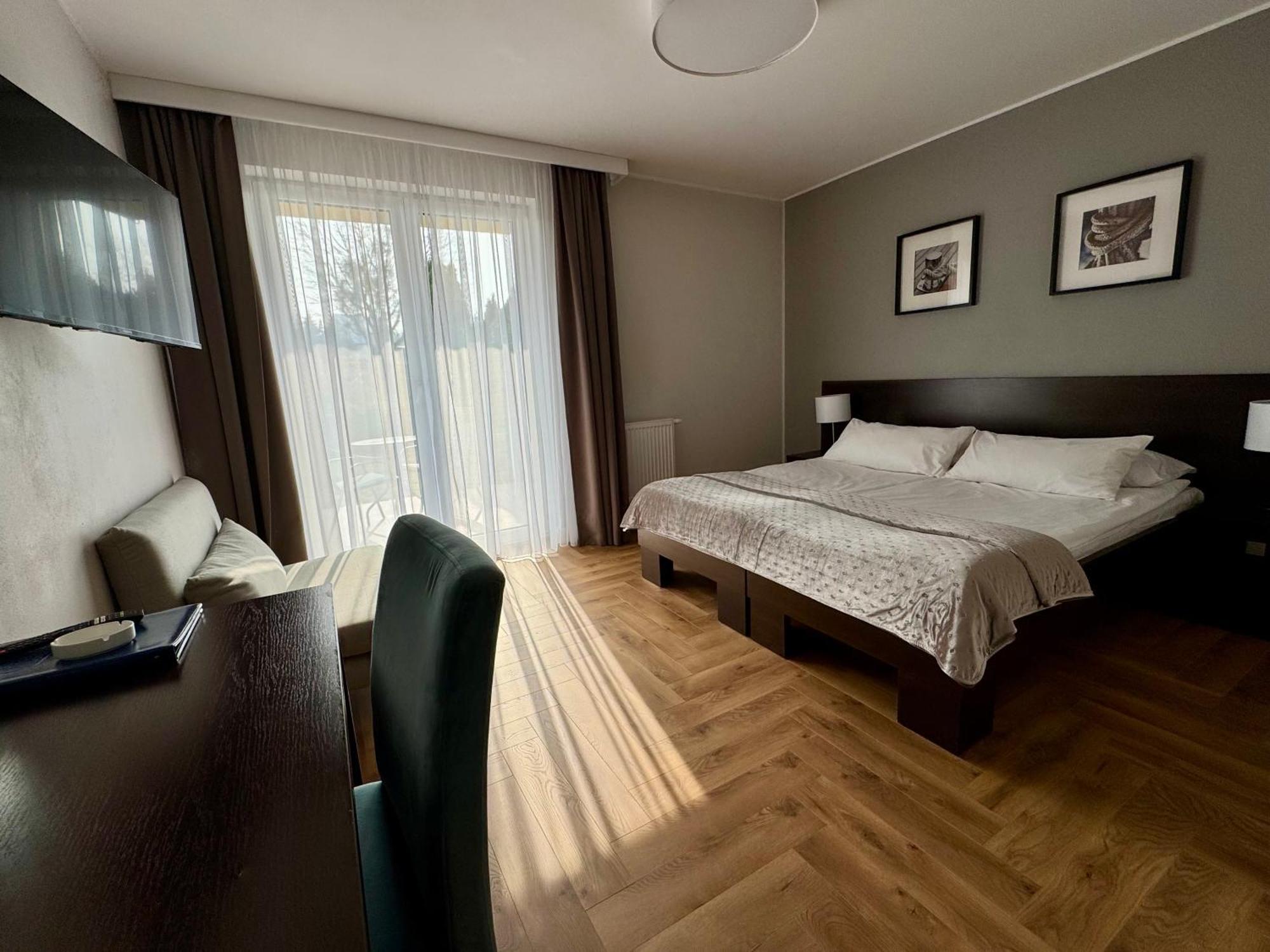 Mikołajki Hotel Santa Monica מראה חיצוני תמונה