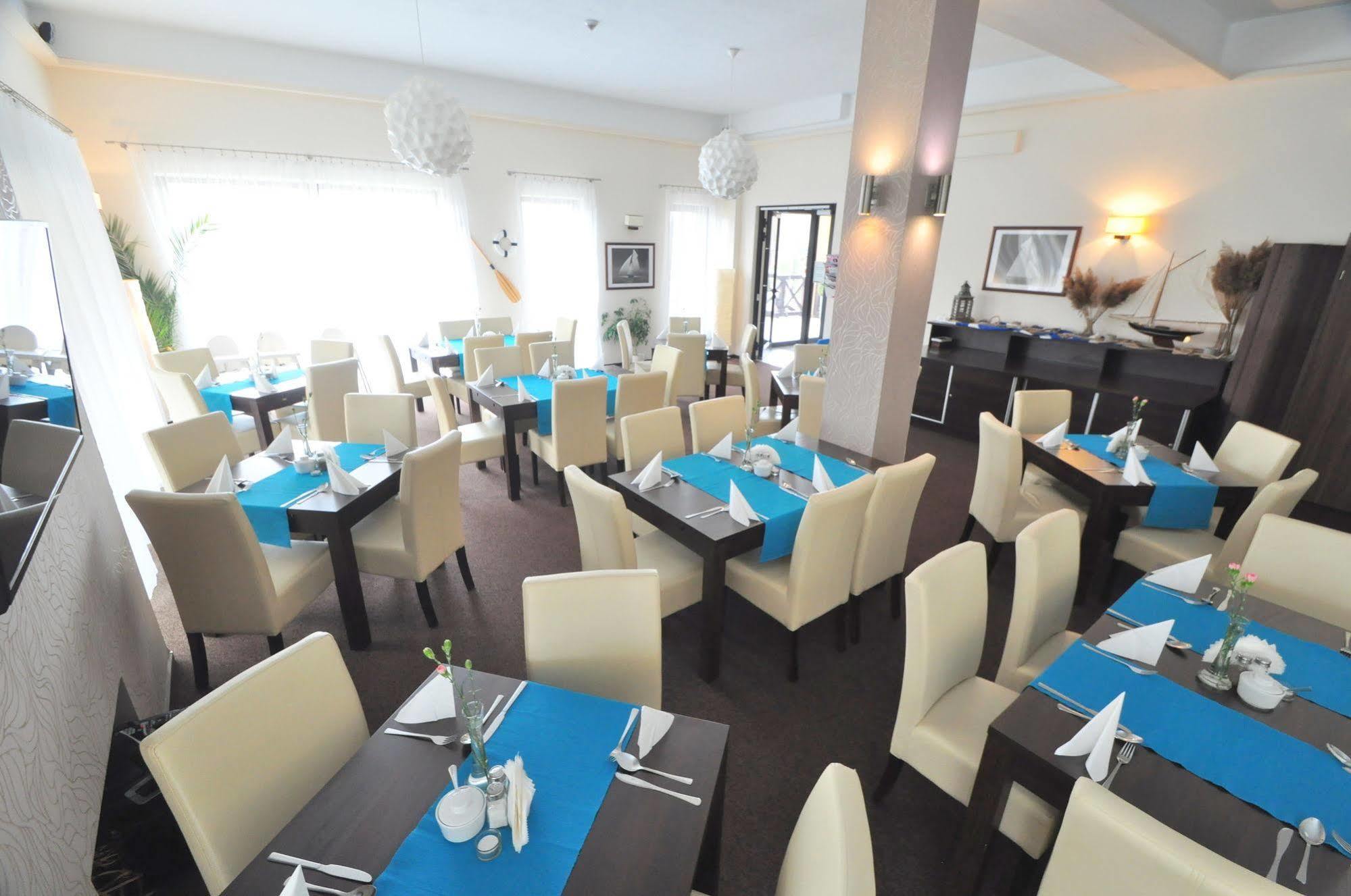 Mikołajki Hotel Santa Monica מראה חיצוני תמונה