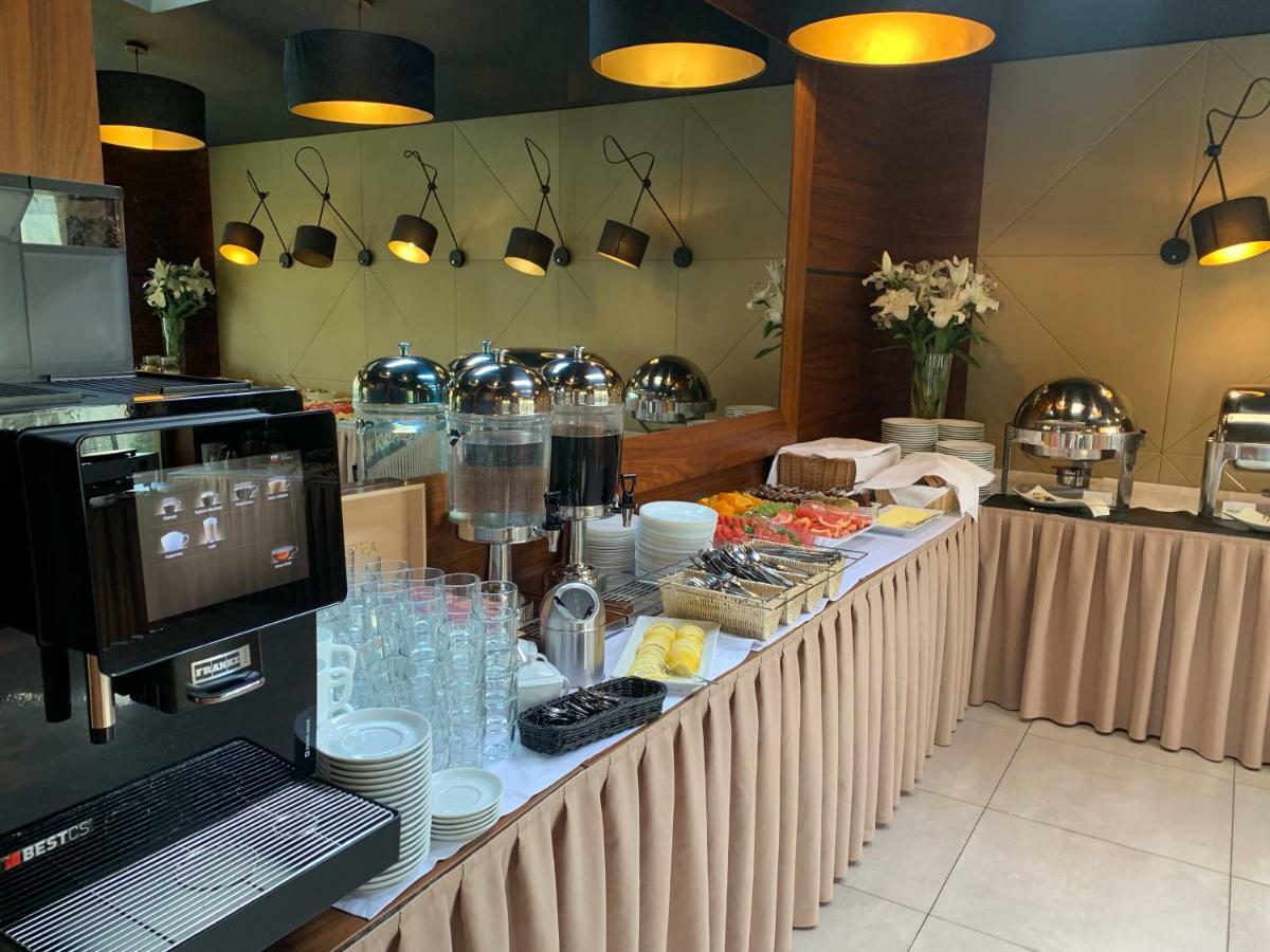 Mikołajki Hotel Santa Monica מראה חיצוני תמונה