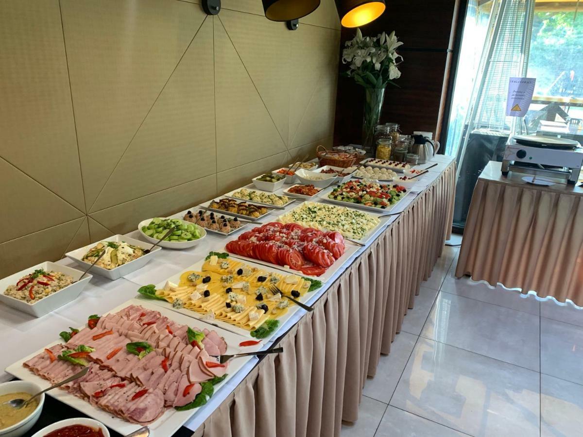 Mikołajki Hotel Santa Monica מראה חיצוני תמונה